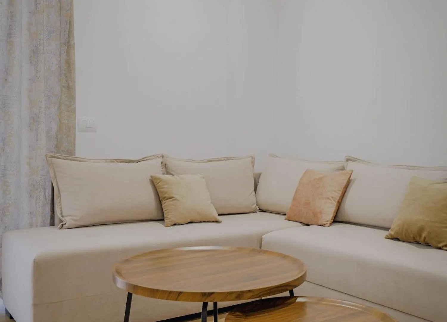 Rubi Apartments Sarande 0*,
