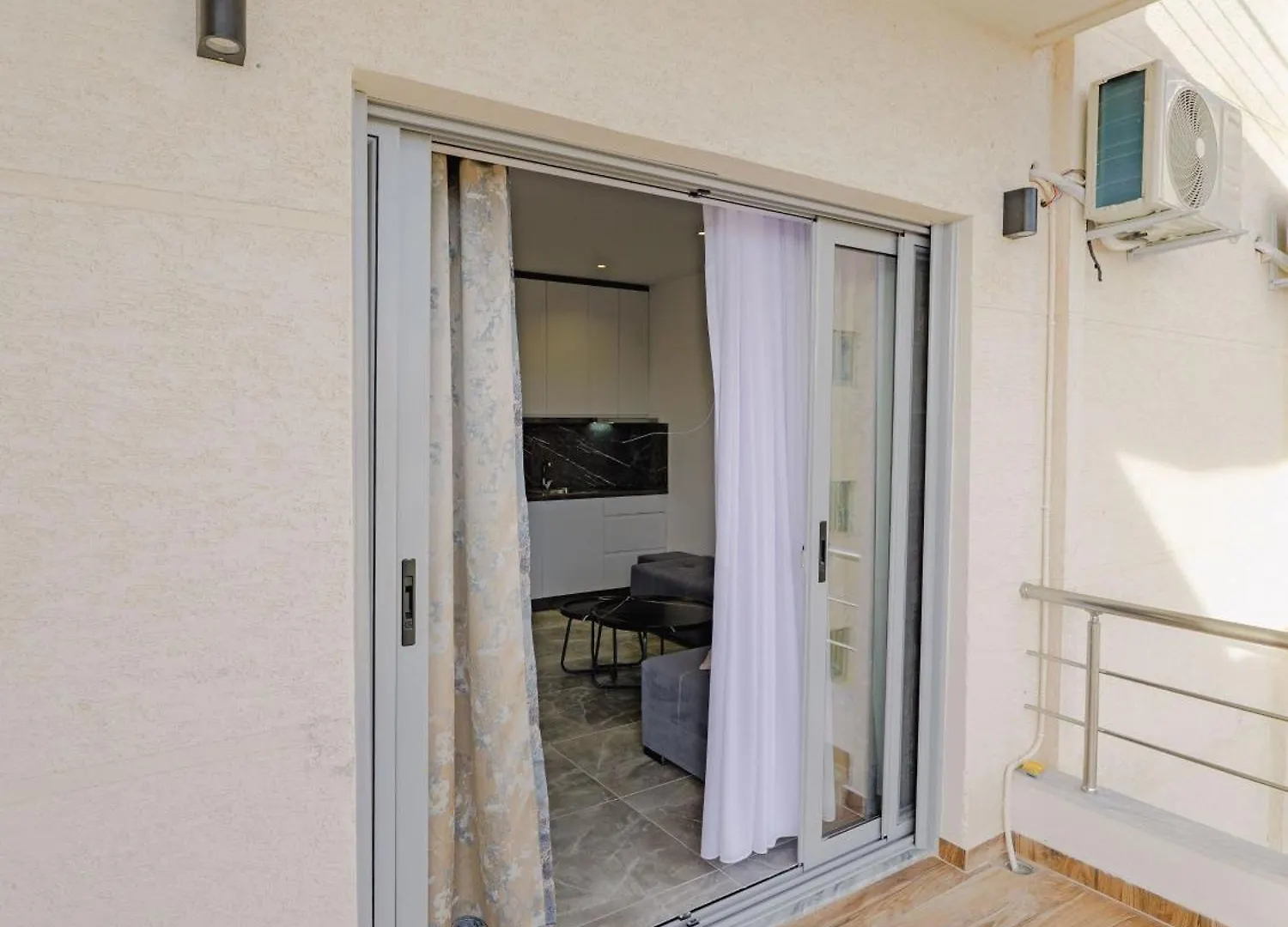 Rubi Apartments Sarande
