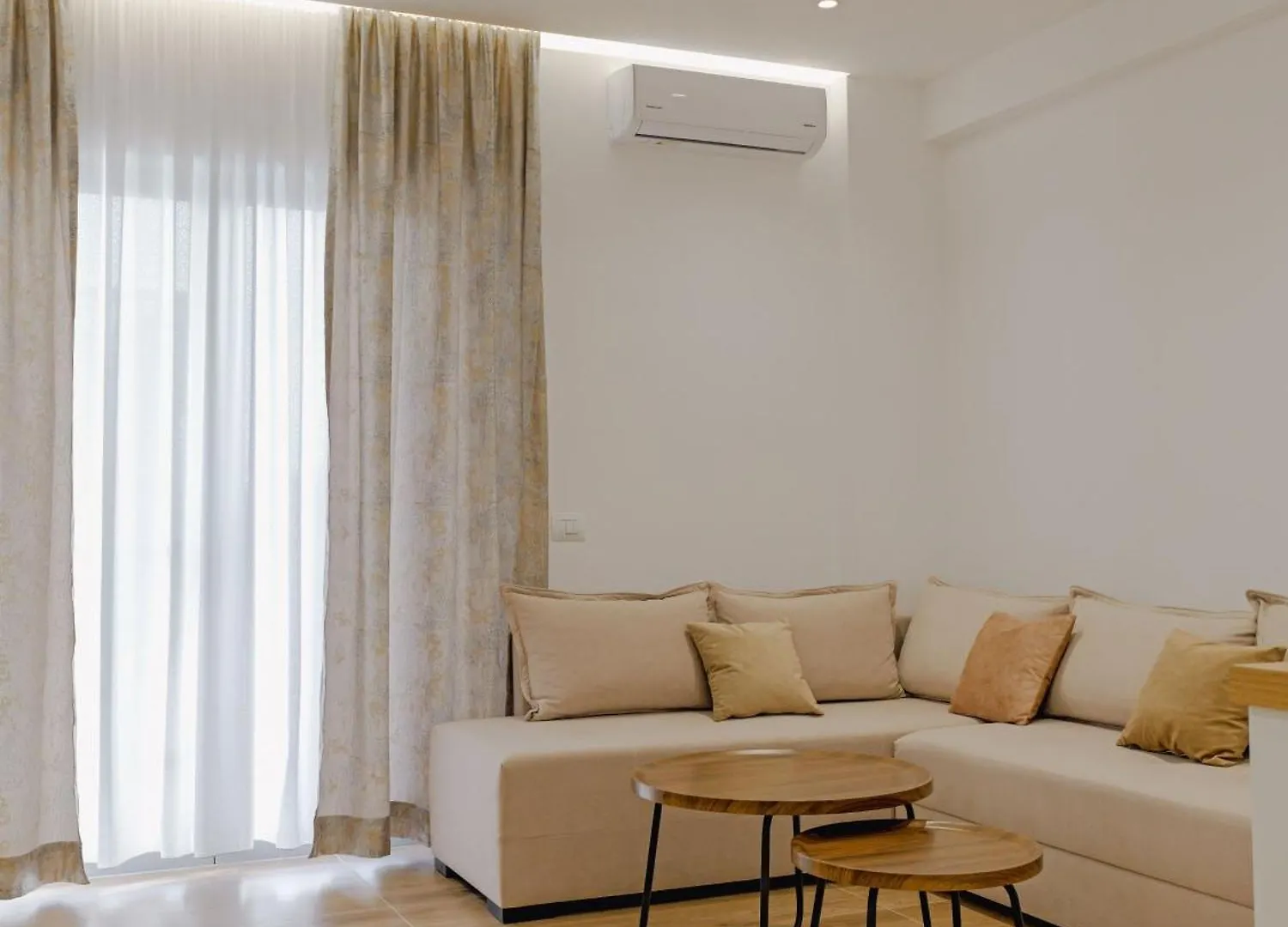 Rubi Apartments Sarande