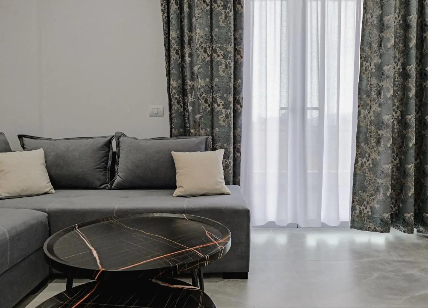 Rubi Apartments Sarande